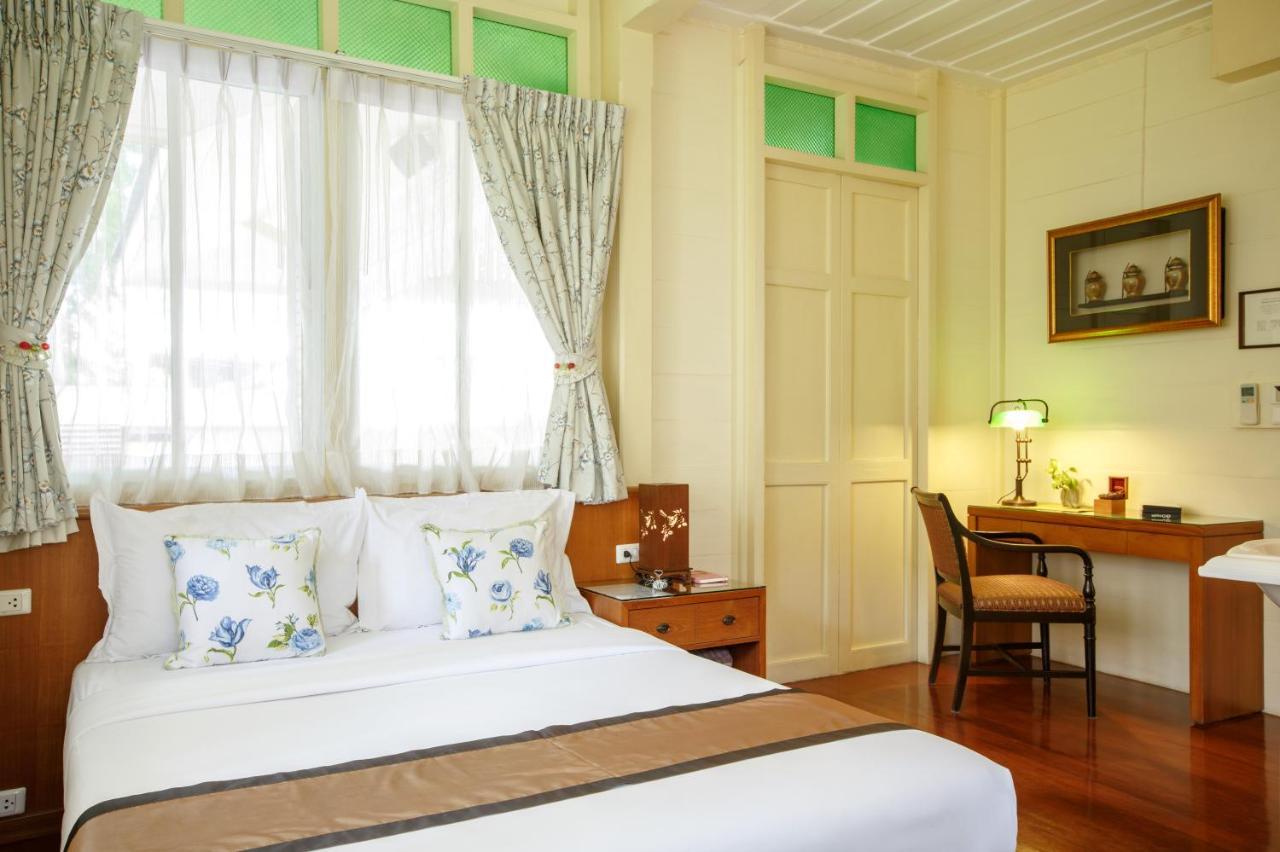 Baan Dinso Hostel Bangkok Exterior photo