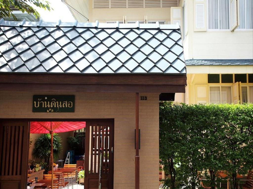 Baan Dinso Hostel Bangkok Exterior photo