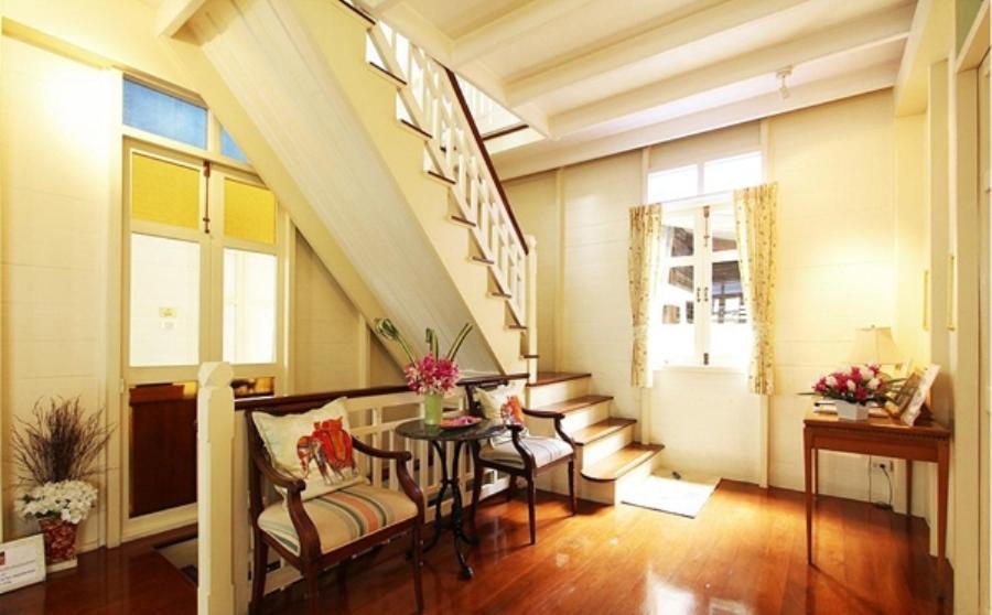 Baan Dinso Hostel Bangkok Exterior photo