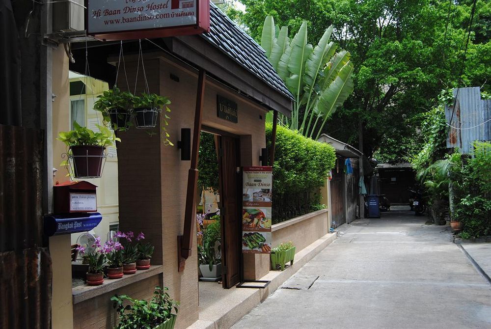 Baan Dinso Hostel Bangkok Exterior photo